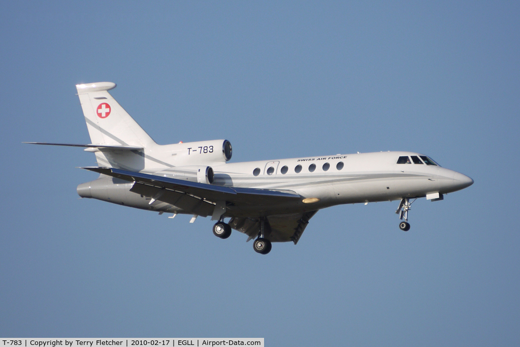 T-783, Dassault Falcon 50 C/N 67, Swiss Air Force Falcon 50 about to land at Heathrow