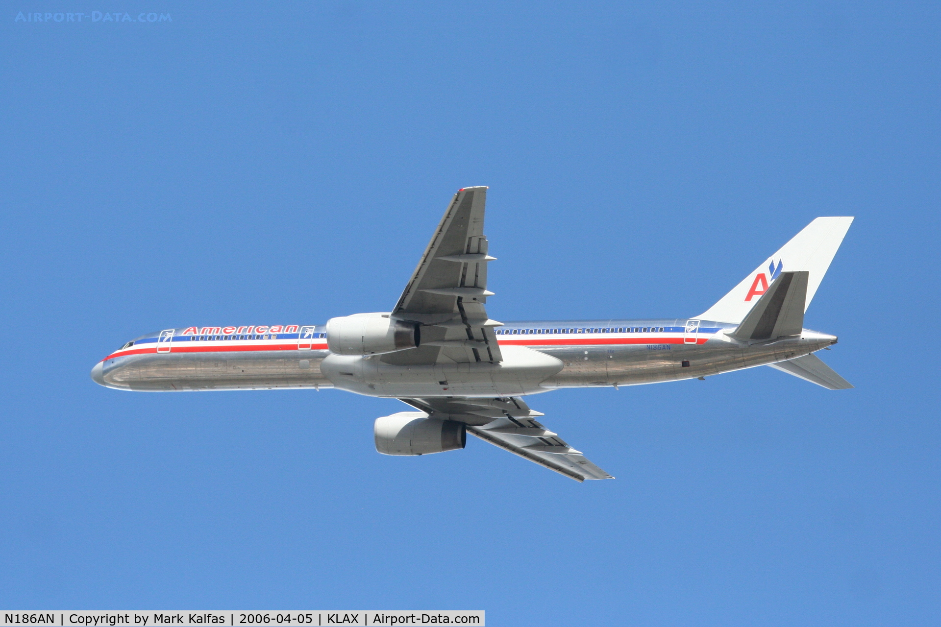 N186AN, 2001 Boeing 757-223 C/N 32380, American Airlines Boeing 757-223. N186AN 25R departure KLAX.