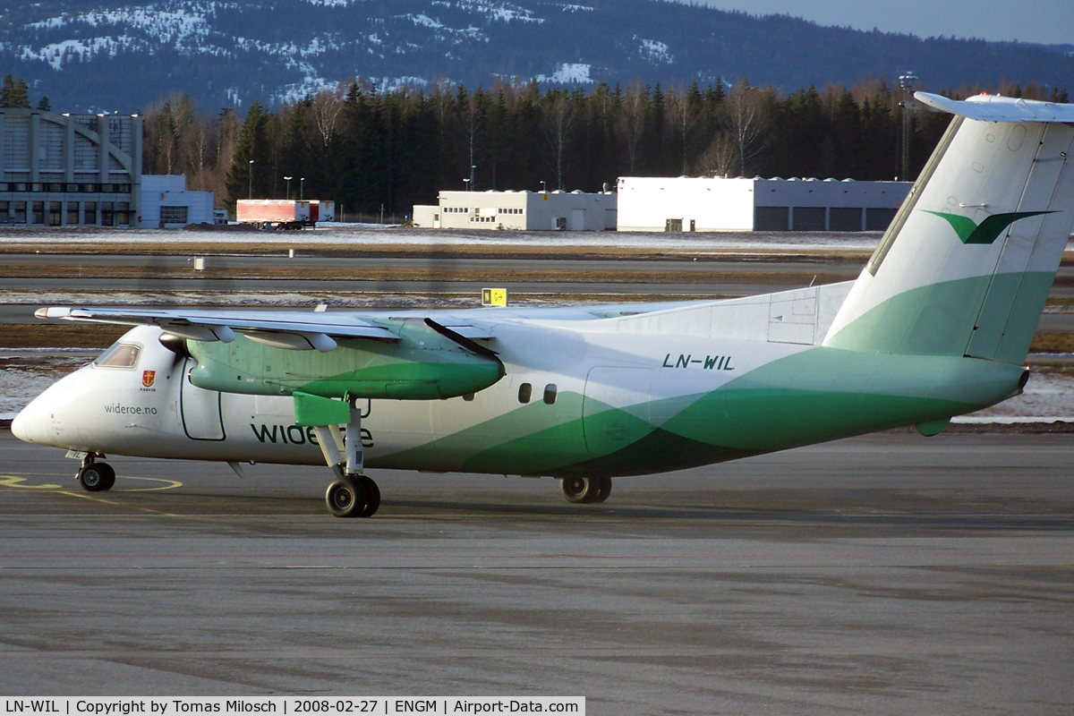 LN-WIL, 1995 De Havilland Canada DHC-8-103B Dash 8 C/N 398, 