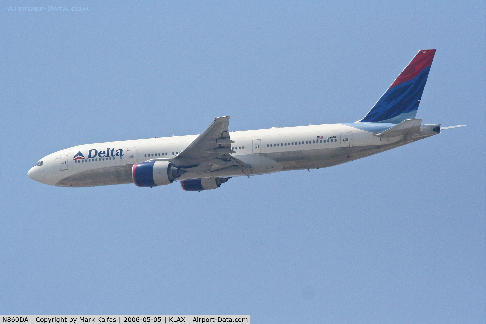 N860DA, 1999 Boeing 777-232 C/N 29951, Delta Airlines Boeing 777-232, N860DA 25R departure KLAX.