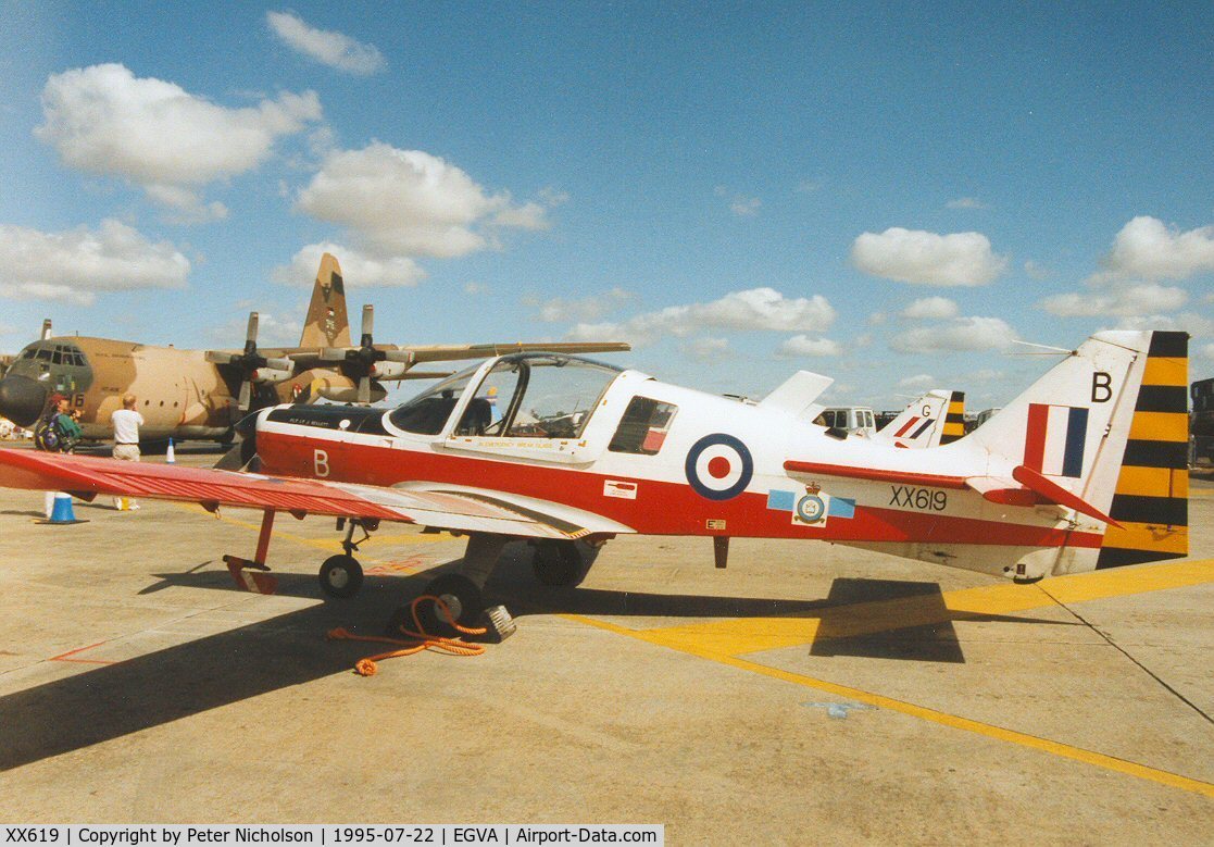 XX619, 1975 Scottish Aviation Bulldog T.1 C/N BH120/277, Bulldog T.1 of York University Air Squadron on display at the 1995 Intnl Air Tattoo at RAF Fairford.
