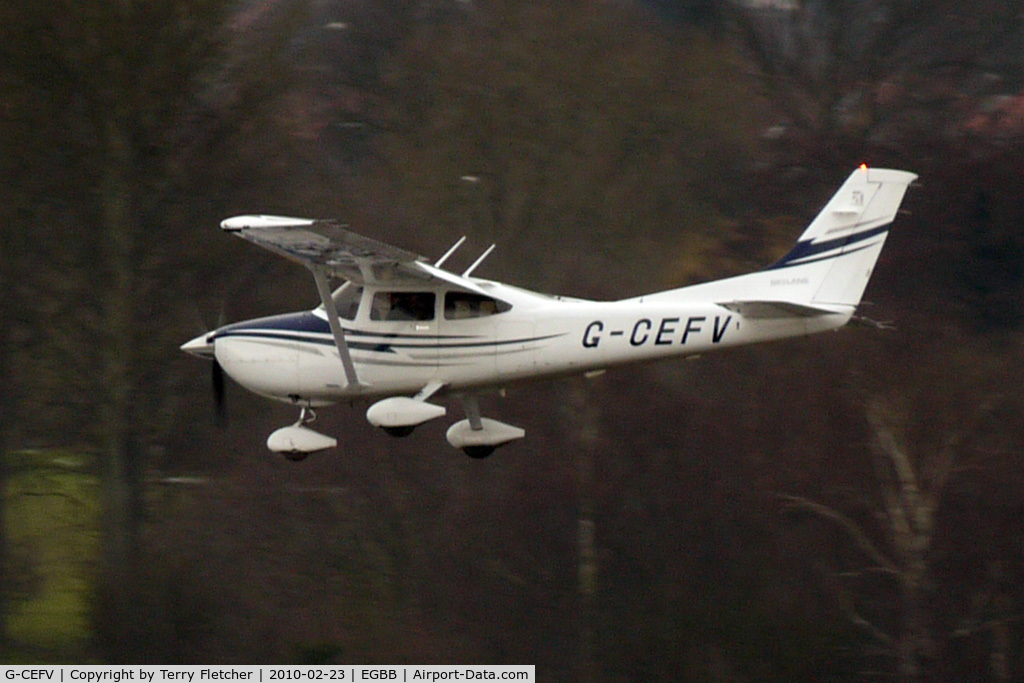 G-CEFV, 2005 Cessna 182T Skylane C/N 18281538, Cessna 182 Skylane arriving at BHX