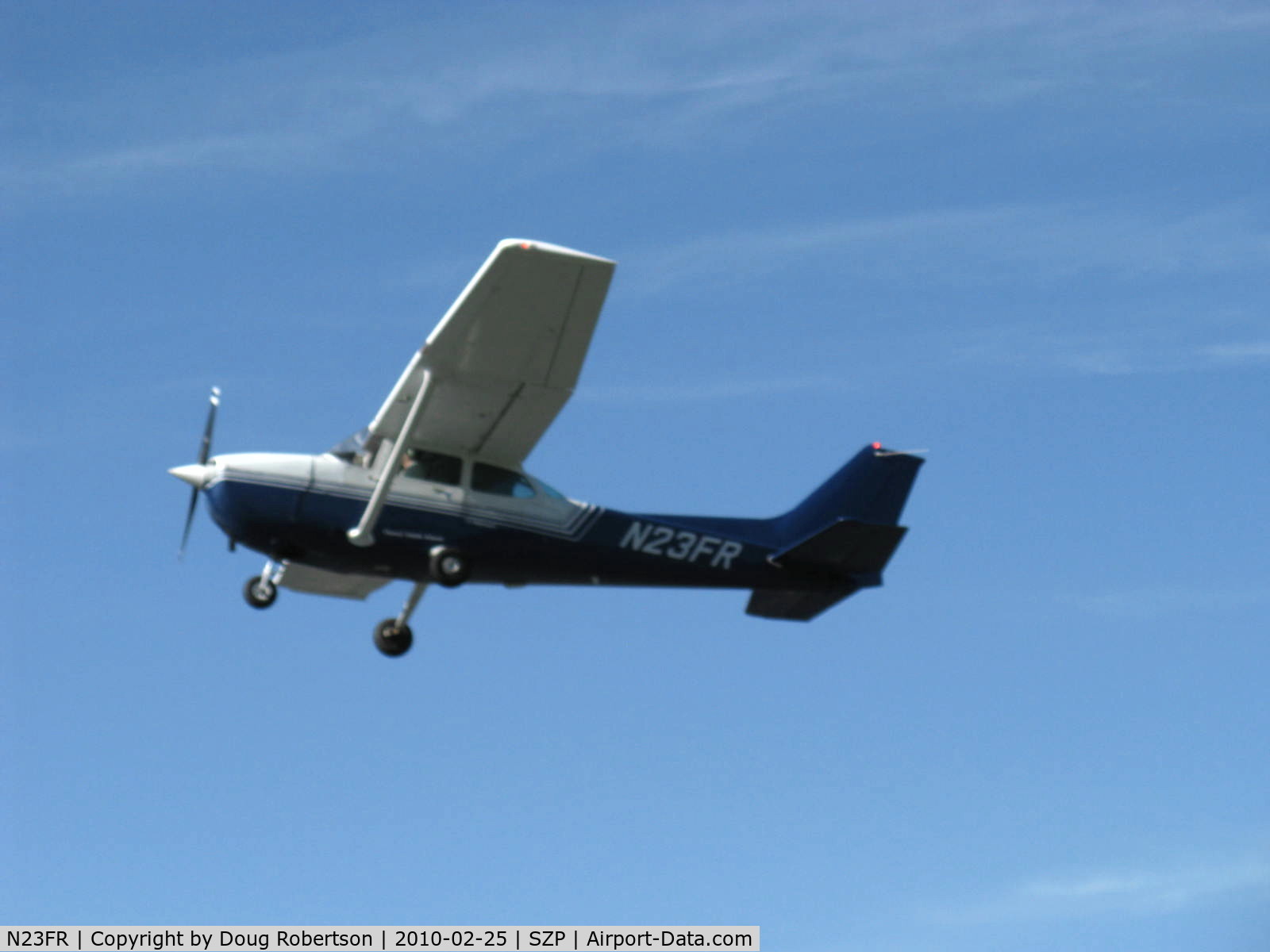 N23FR, 1982 Cessna 172P C/N 17275772, 1982 Cessna 172P, Lycoming O-320-H2AD 160 Hp, takeoff climb Rwy 22