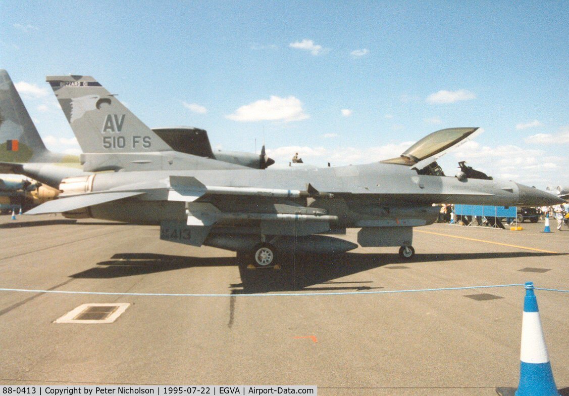 88-0413, 1988 General Dynamics F-16C Fighting Falcon C/N 1C-15, F-16C Falcon, callsign Spike 01, of 510th Fighter Squadron/31st Fighter Wing at Aviano AB on display at the 1995 Intnl Air Tattoo at RAF Fairford.