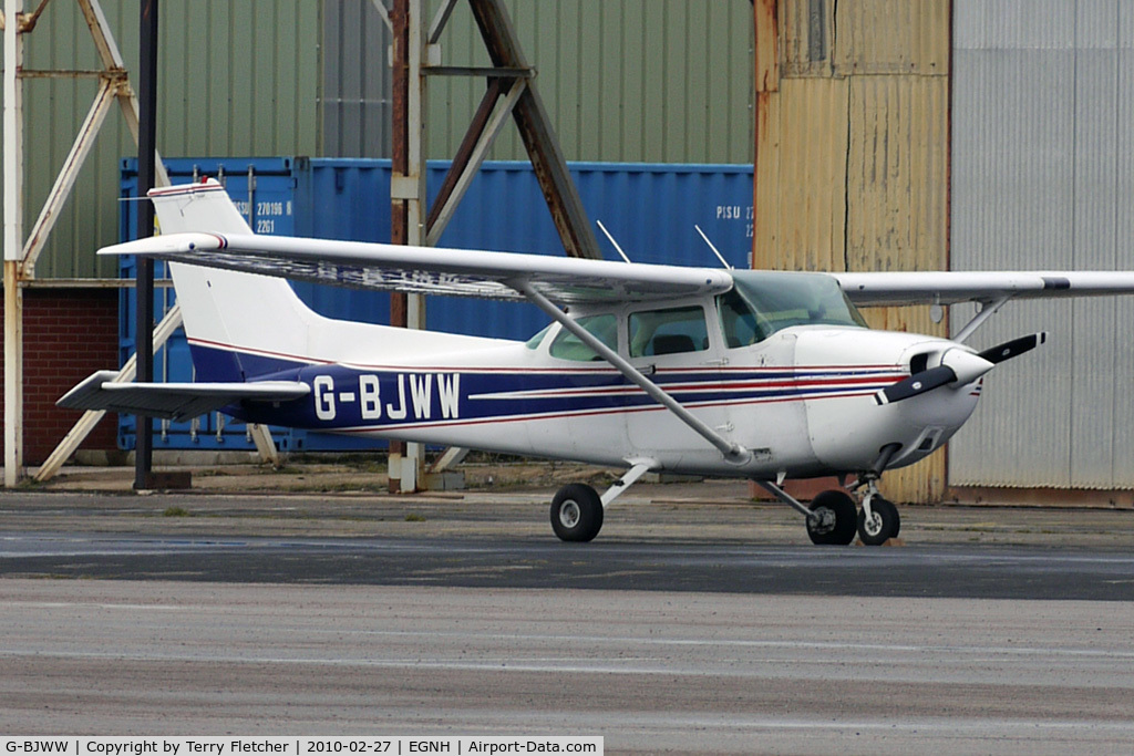 G-BJWW, 1982 Reims F172P Skyhawk C/N F17202148, Cessna F172P at Blackpool