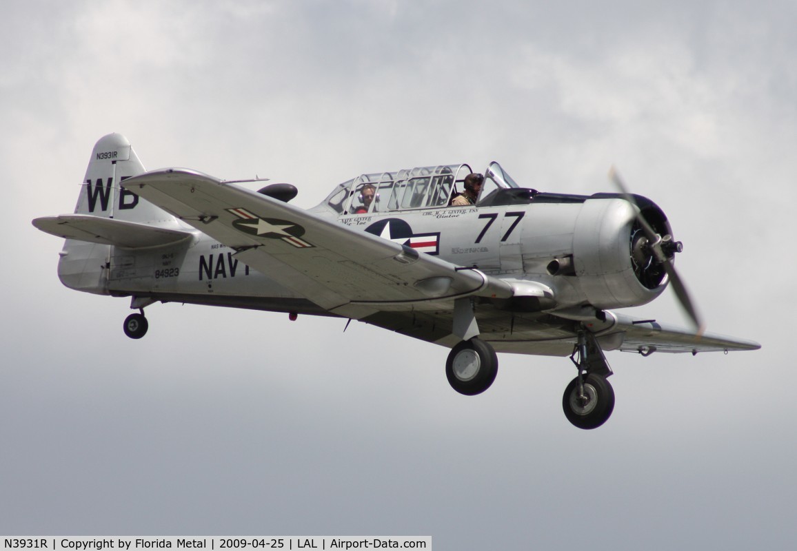 N3931R, North American AT-6B Texan C/N 84-923, T-6 Texan