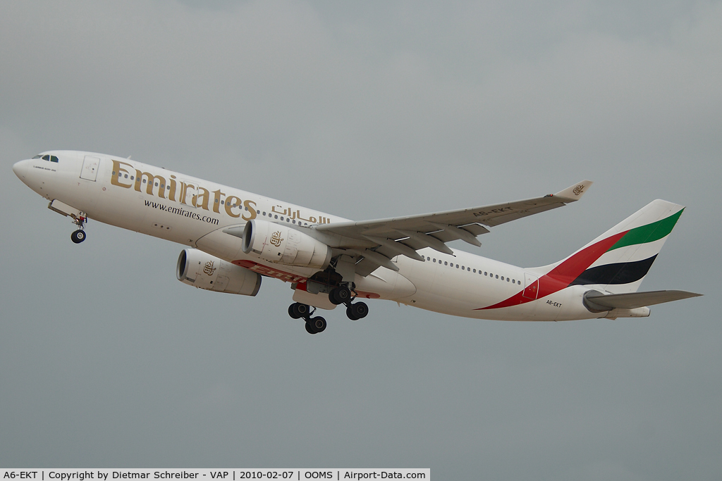 A6-EKT, 1999 Airbus A330-243 C/N 293, Emirates Airbus A330-200