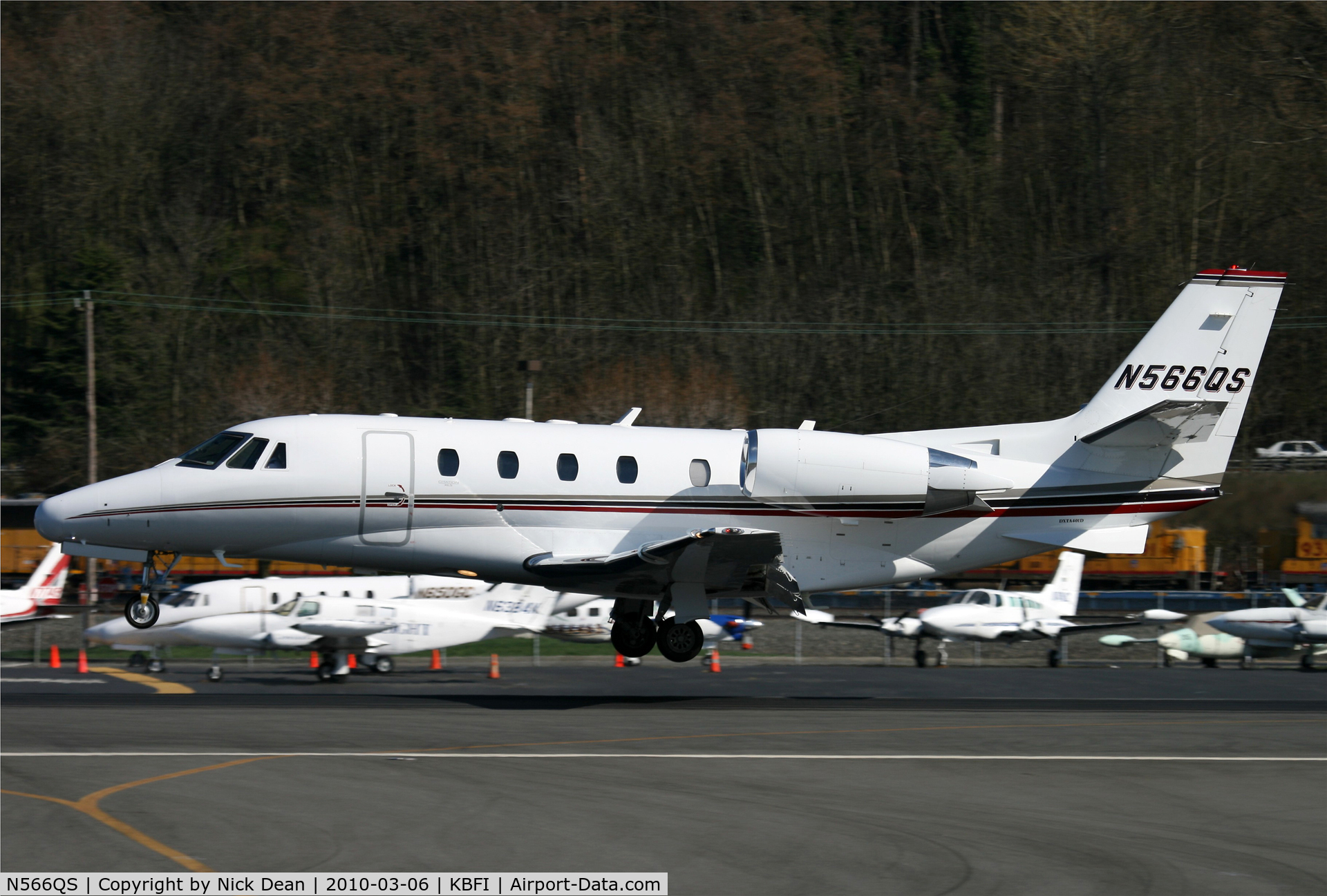 N566QS, Cessna 560XL C/N 560-5825, KBFI