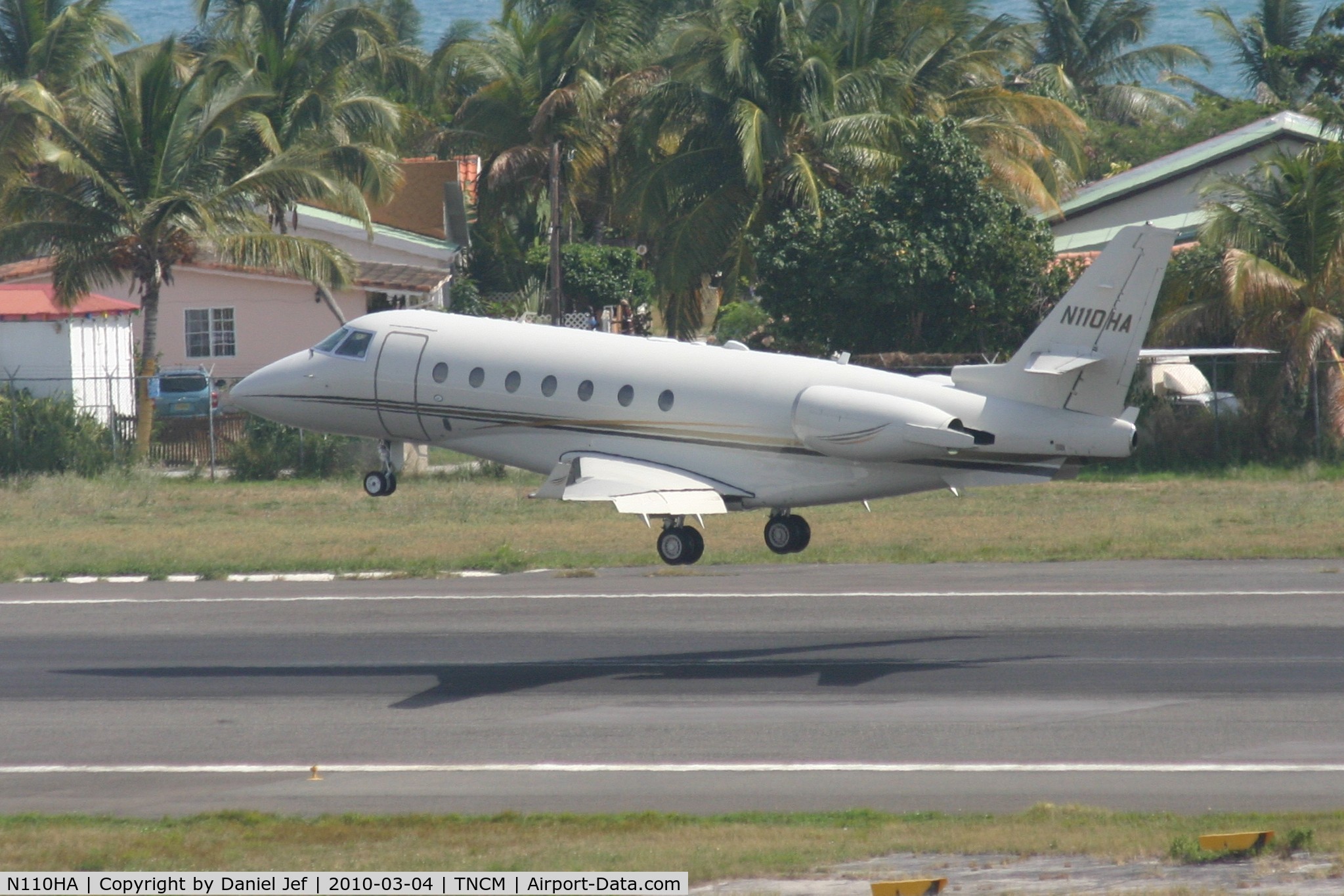 N110HA, 2001 Israel Aircraft Industries Gulfstream 200 C/N 035, N110HA just aout to touch down at TNCM
