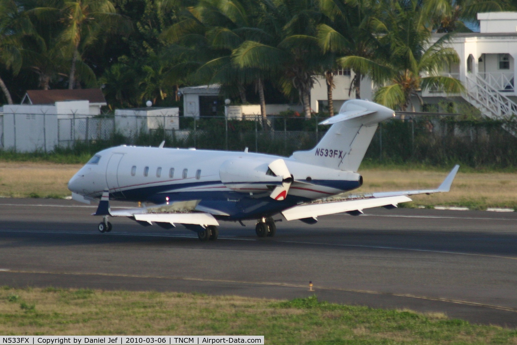 N533FX, 2007 Bombardier Challenger 300 (BD-100-1A10) C/N 20160, N533FX making use of there stopping power at TNCM