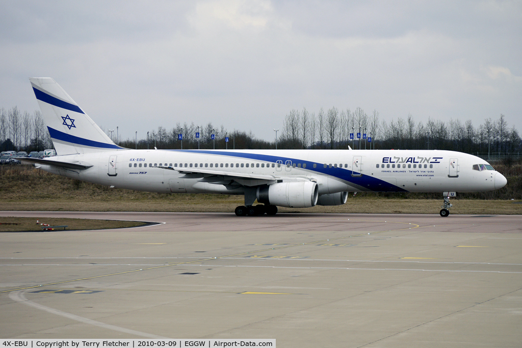 4X-EBU, 1993 Boeing 757-258 C/N 26053/529, El Al B757 taxies for departure from Luton