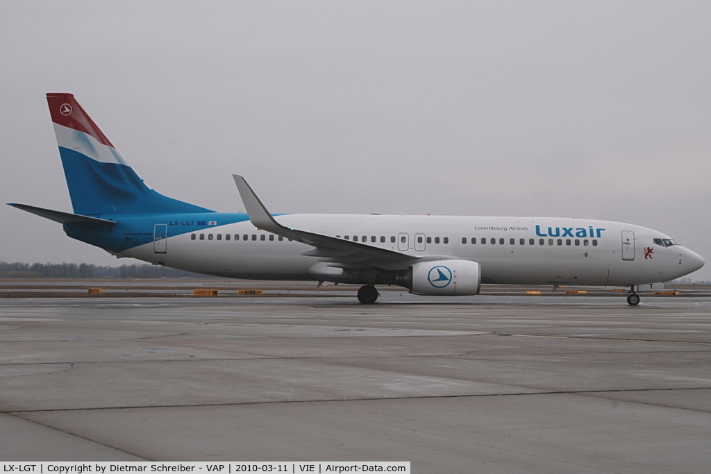 LX-LGT, 2000 Boeing 737-8K5 C/N 28228, Luxair Boeing 737-800