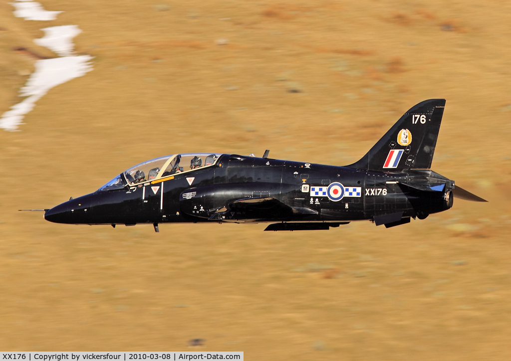 XX176, 1977 Hawker Siddeley Hawk T.1 C/N 023/312023, Royal Air Force. Operated by 19 (R) Squadron. Dunmail Raise, Cumbria.