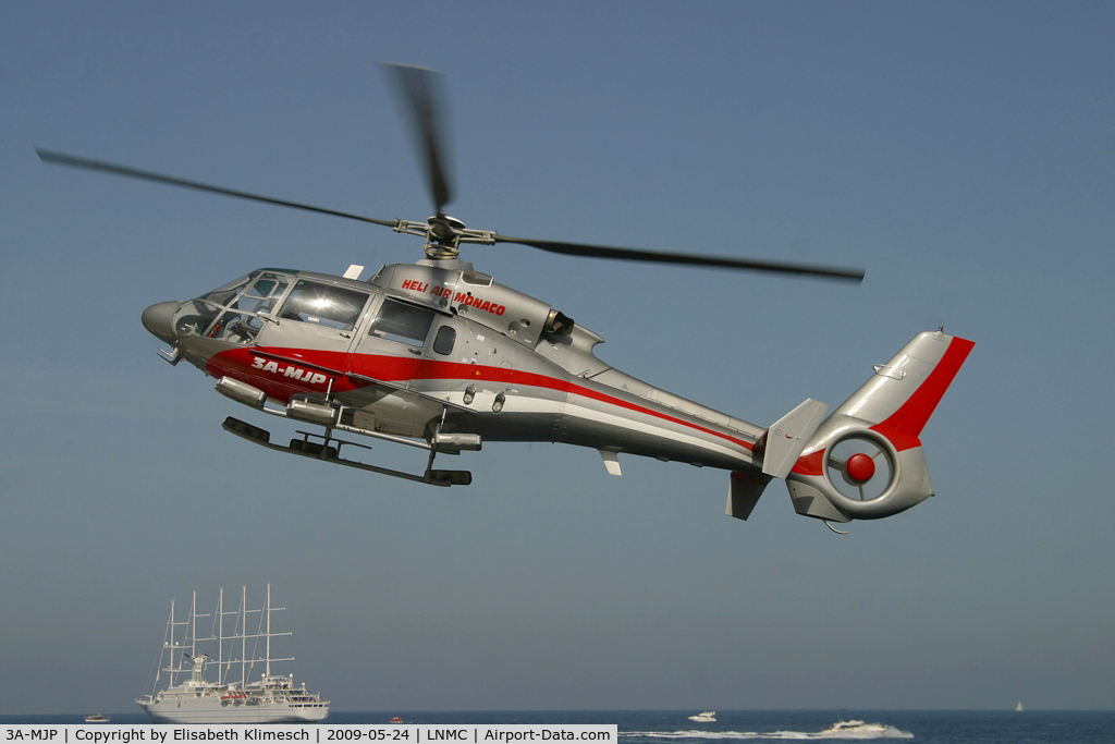 3A-MJP, Aérospatiale SA-365C Dauphin C/N 5015, at Monaco heliport