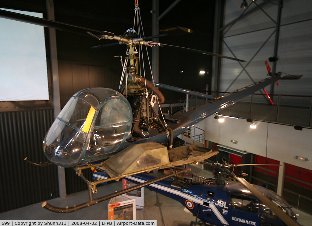 699, Hiller OH-23B Raven Raven C/N Not found 699, UH-12B preserved @ Le Bourget Museum