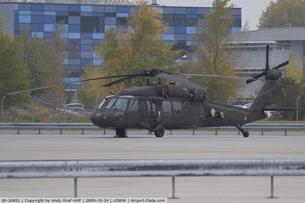 00-26851, 2000 Sikorsky UH-60L Black Hawk C/N 70-2505, US Army-Sikorsky Black Hawk
