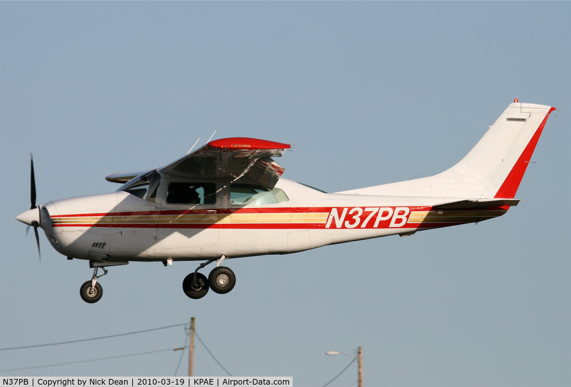 N37PB, 1972 Cessna T210L Turbo Centurion C/N 21059737, KPAE