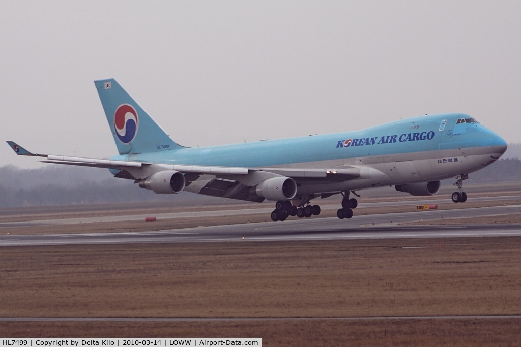 HL7499, 2004 Boeing 747-4B5F/SCD C/N 33517, Korean Air Cargo