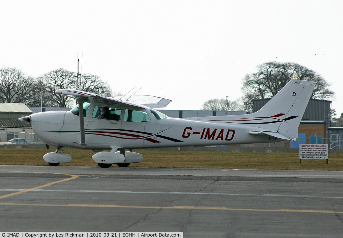 G-IMAD, 1982 Cessna 172P C/N 172-75122, Flying Club Cessna