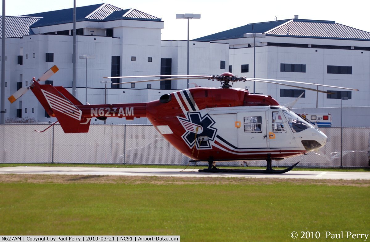 N627AM, 1984 Eurocopter-Kawasaki BK-117A-4 C/N 7017, Air Methods loaner helo in Greenville, NC.