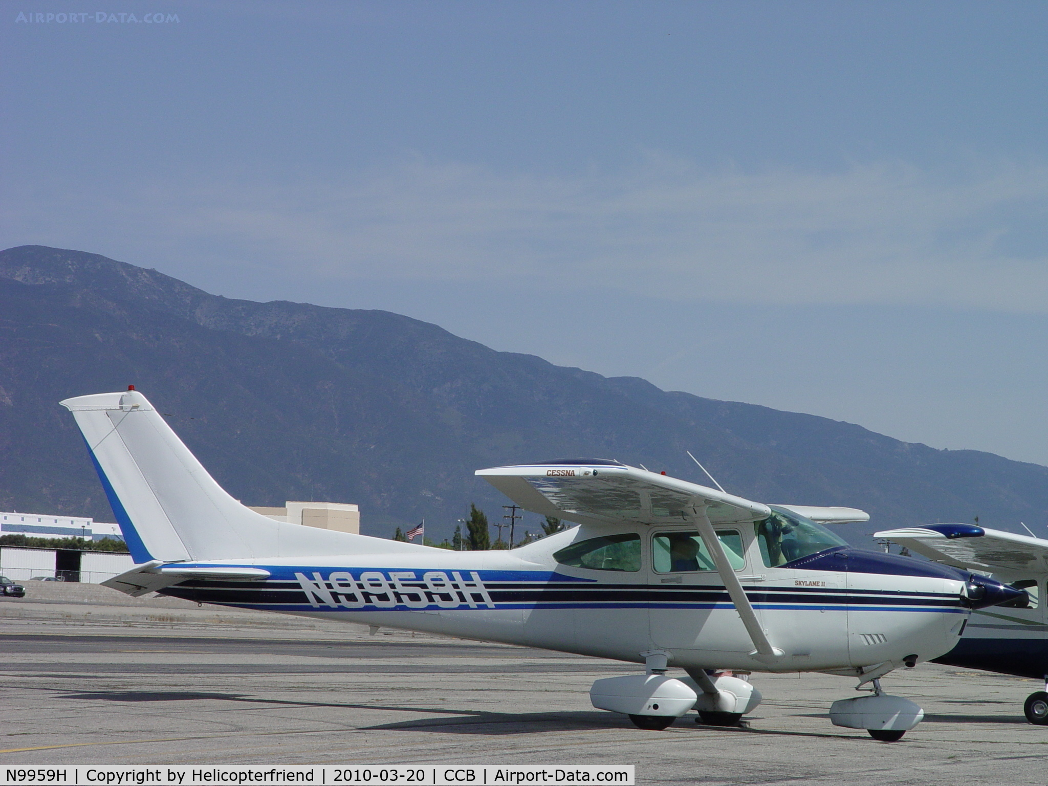 N9959H, 1981 Cessna 182R Skylane C/N 18268144, Parked at Cable