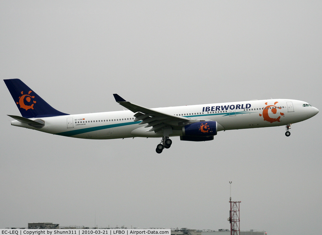 EC-LEQ, 2010 Airbus A330-343X C/N 1097, Landing rwy 32R