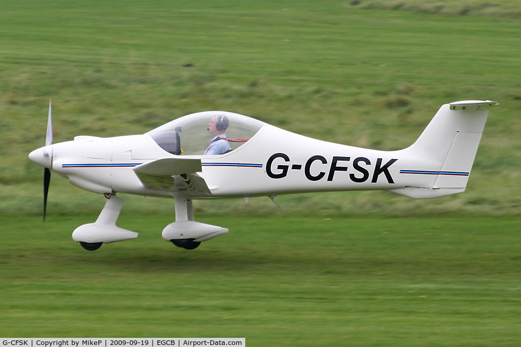 G-CFSK, 2009 Dyn'Aero MCR-01 C/N PFA 301-14704, Arriving at the September 2009 fly-in