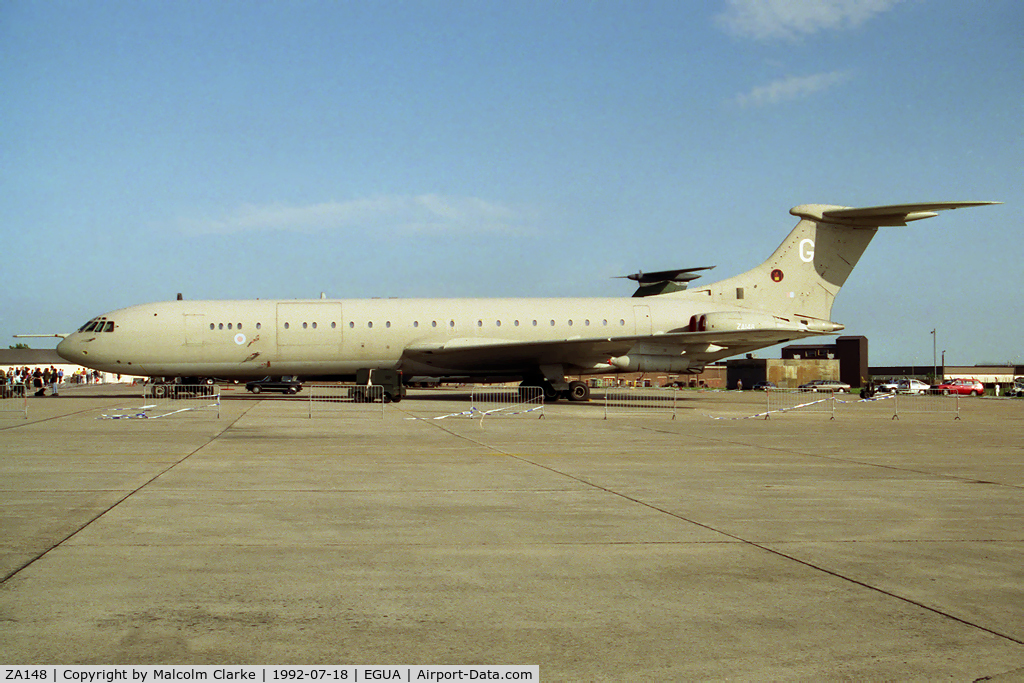 ZA148, 1967 Vickers VC10 K.3 C/N 883, Vickers VC-10 K3 at RAF Upper Heyford in 1992