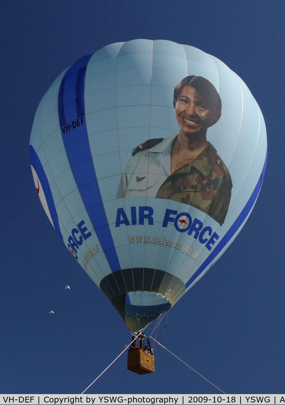 VH-DEF, Kavanagh Balloons B-105 C/N B105-338, VH-DEF on display at RAAF Base Wagga.