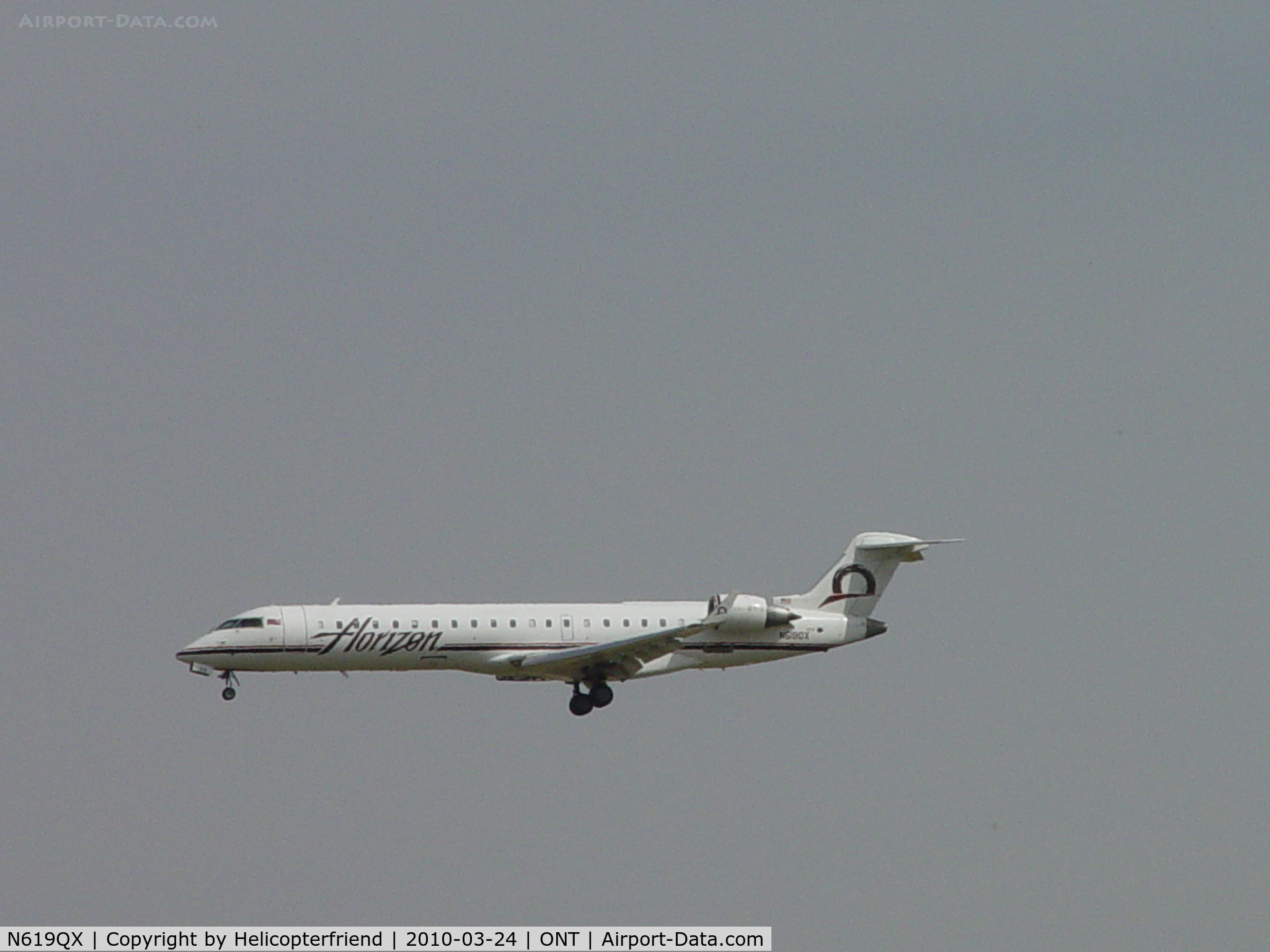 N619QX, 2006 Bombardier CRJ-701 (CL-600-2C10) Regional Jet C/N 10246, On final to runway 26R