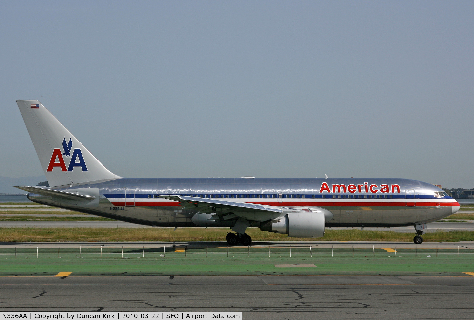 N336AA, 1987 Boeing 767-223 C/N 22334, A 23 year old Boeing taxies out for another transcontinental flight
