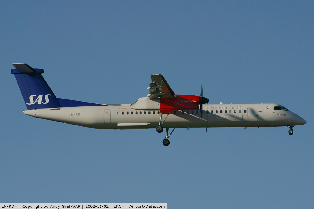LN-RDH, 2000 De Havilland Canada DHC-8-402Q Dash 8 C/N 4023, Scandinavian Airlines DHC 8-400