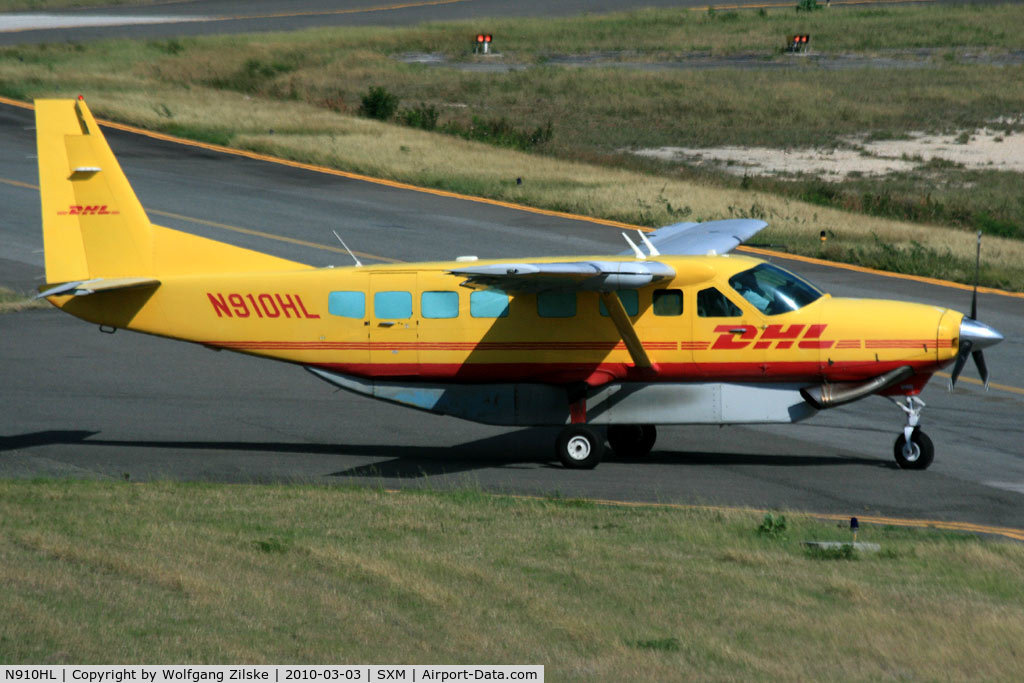 N910HL, 2004 Cessna 208B Grand Caravan C/N 208B1080, visitor
