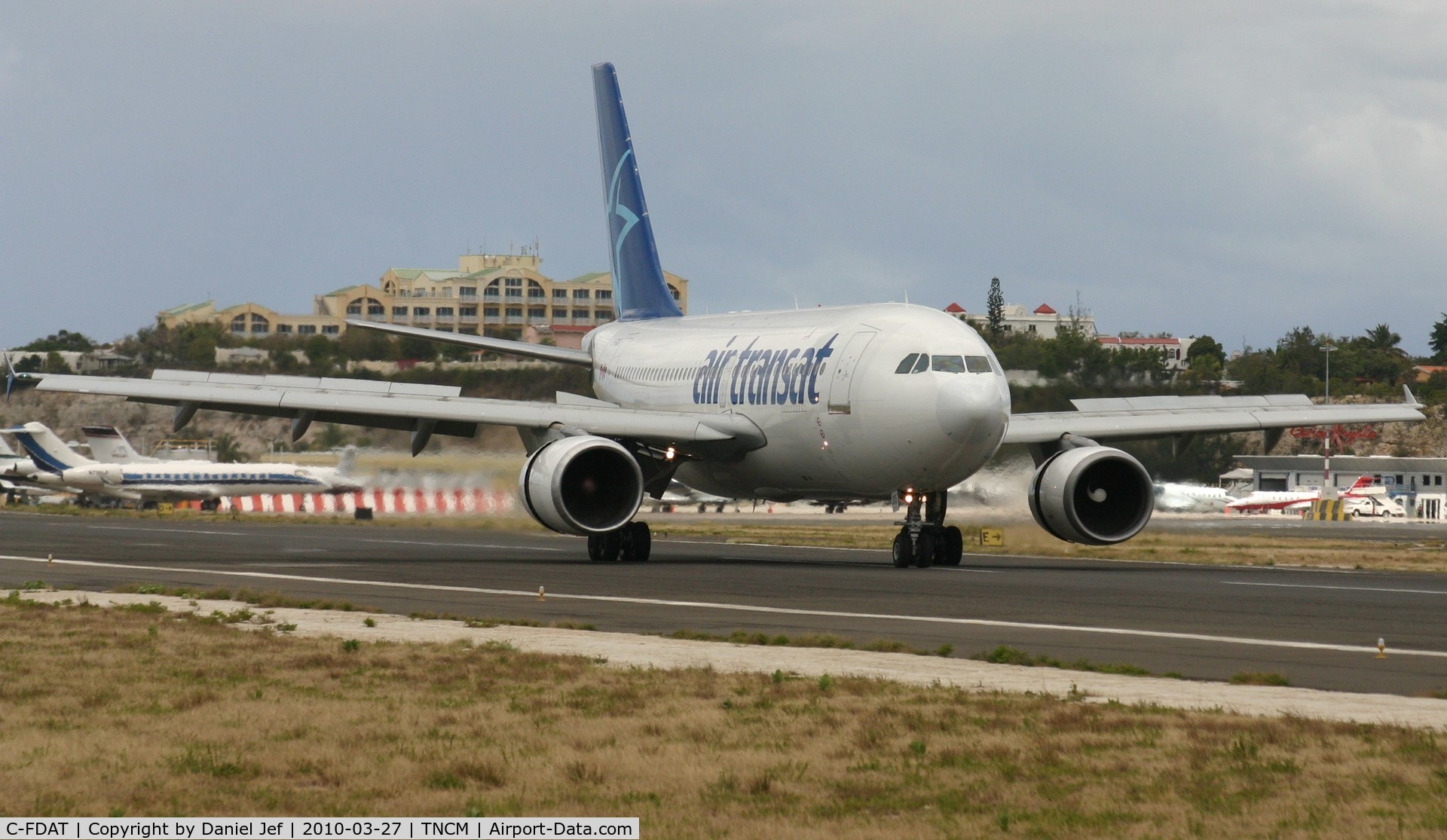 C-FDAT, 1992 Airbus A310-308 C/N 658, Air transat just landed at TNCM runway 10