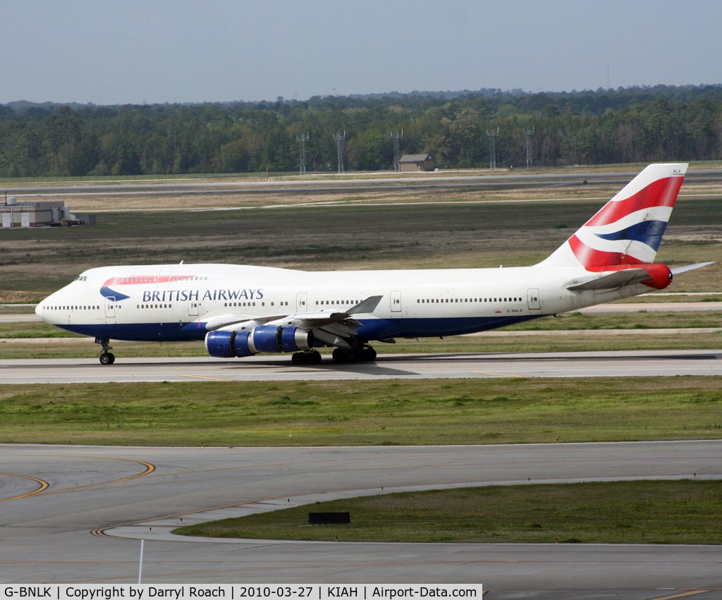 G-BNLK, 1990 Boeing 747-436 C/N 24053, BAW B744 comes to a stop using reverse thrust on 26L.