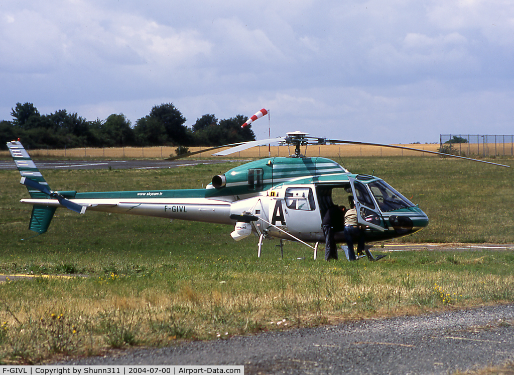 F-GIVL, Eurocopter AS-355N C/N 5603, Parked at the Magny-Court Heliport during Formula One GP 2004