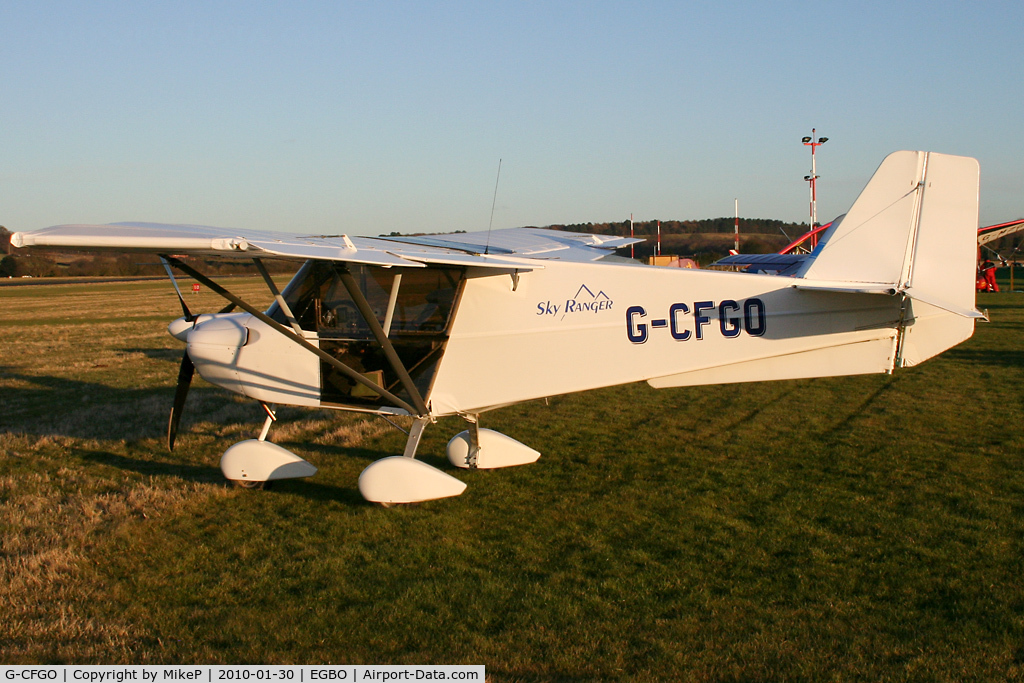 G-CFGO, 2008 Skyranger Swift 912S(1) C/N BMAA/HB/574, Visitor to Icicle 2010.