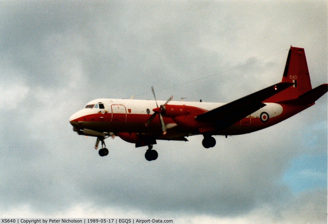 XS640, Hawker Siddeley HS-780 Andover E3 C/N BN24, Andover E.3 of 115 Squadron at RAF Benson calibrating the landing system at RAF Lossiemouth in May 1989.