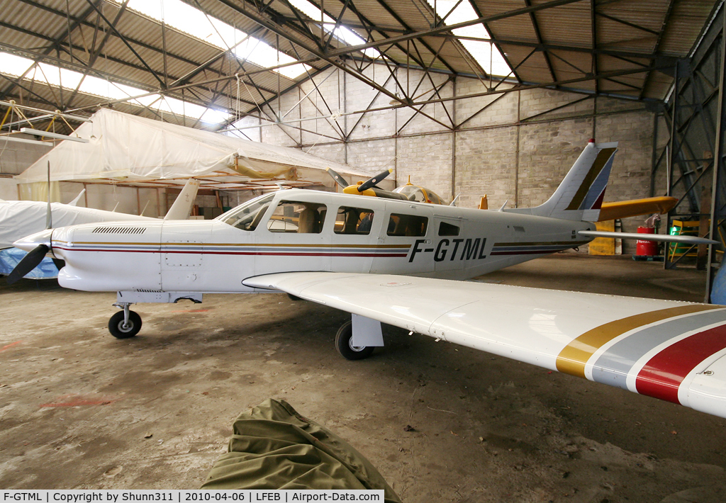 F-GTML, 1980 Piper PA-32R-301T Turbo Saratoga C/N 32R-8029109, Hangared...