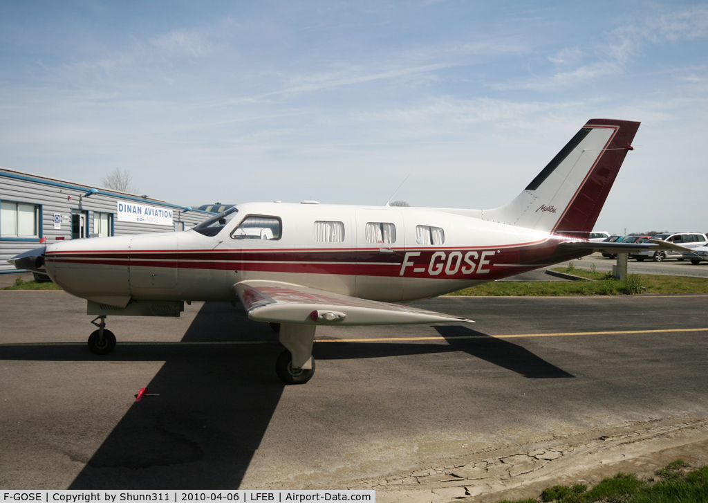 F-GOSE, 1986 Piper PA-46-310P Malibu C/N 46-08010, Parked in front of his hangar...