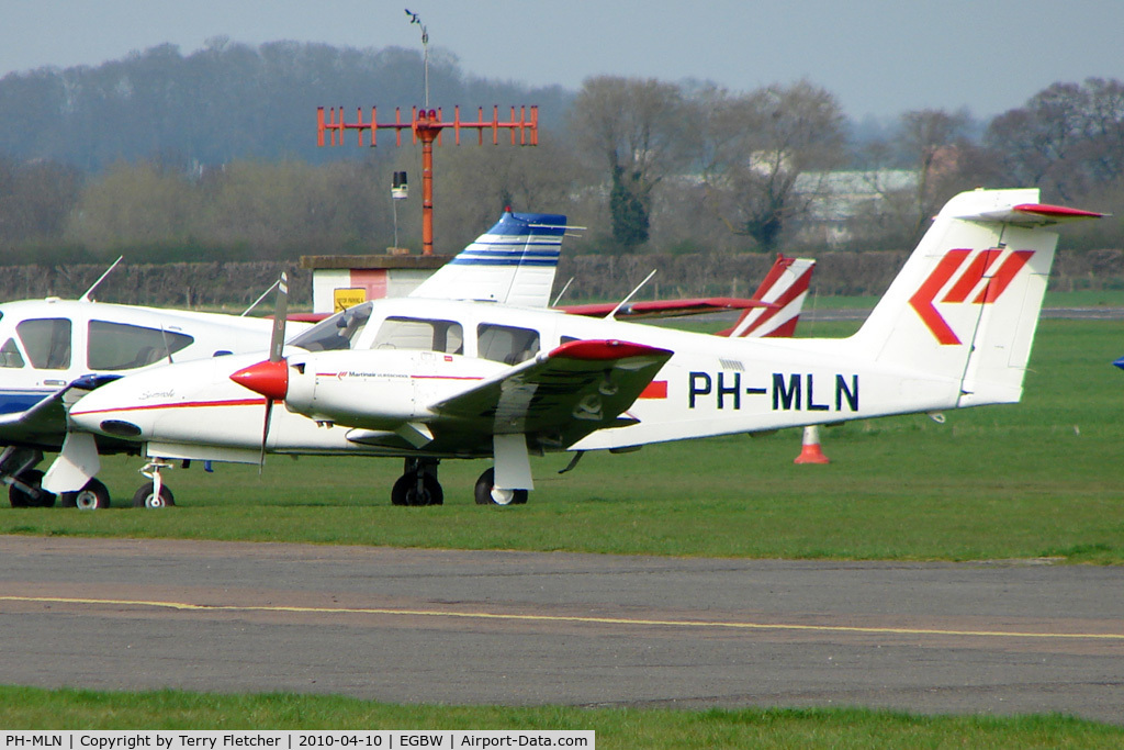 PH-MLN, 2002 Piper PA-44-180 Seminole C/N 4496166, New Piper PA-44-180 , in Martinair colours , at Wellesbourne