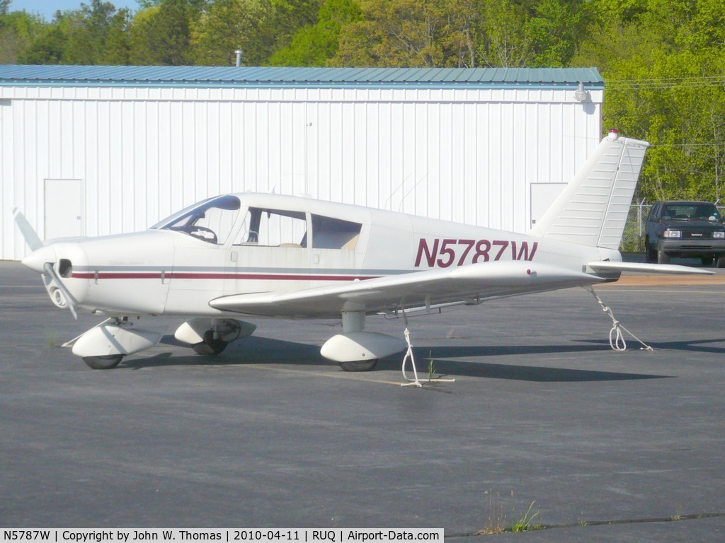N5787W, 1964 Piper PA-28-150 Cherokee C/N 28-1680, At rest