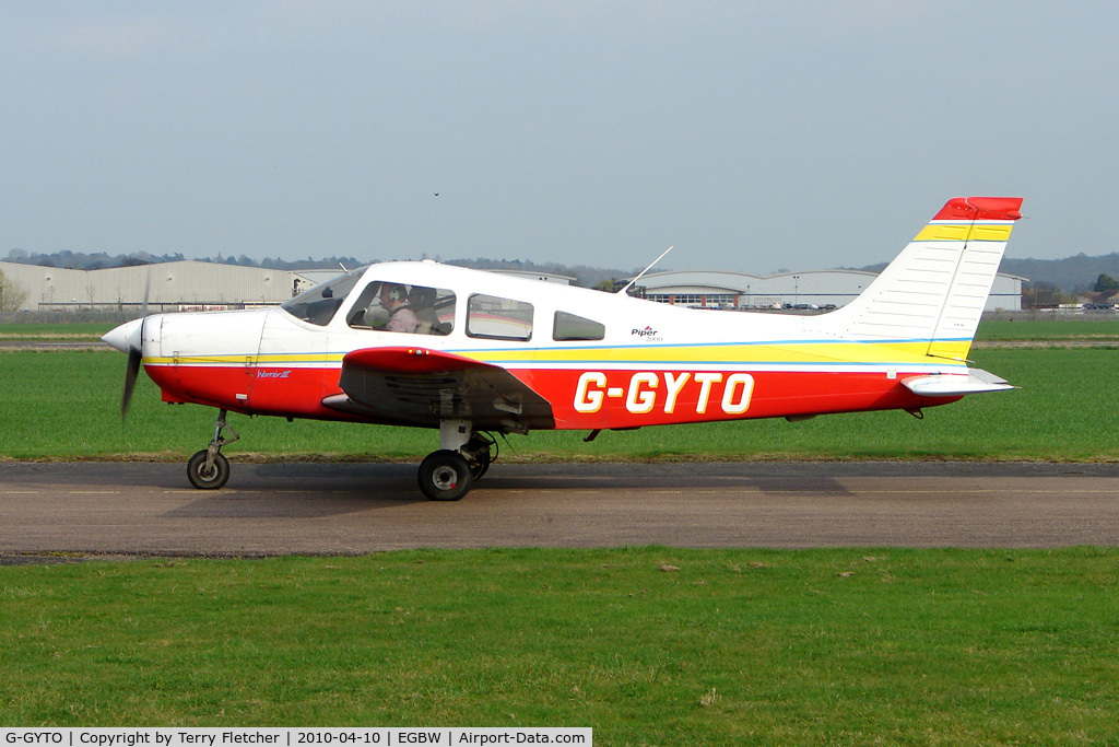 G-GYTO, 2000 Piper PA-28-161 Cherokee Warrior III C/N 2842082, 2000 New Piper Aircraft Inc PIPER PA-28-161 at Wellesbourne