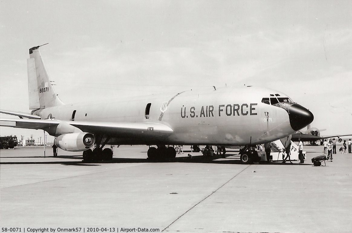 58-0071, 1958 Boeing KC-135Q Stratotanker C/N 17816, KC-135Q from Beale AFB at Malmstrom AFB, 1975