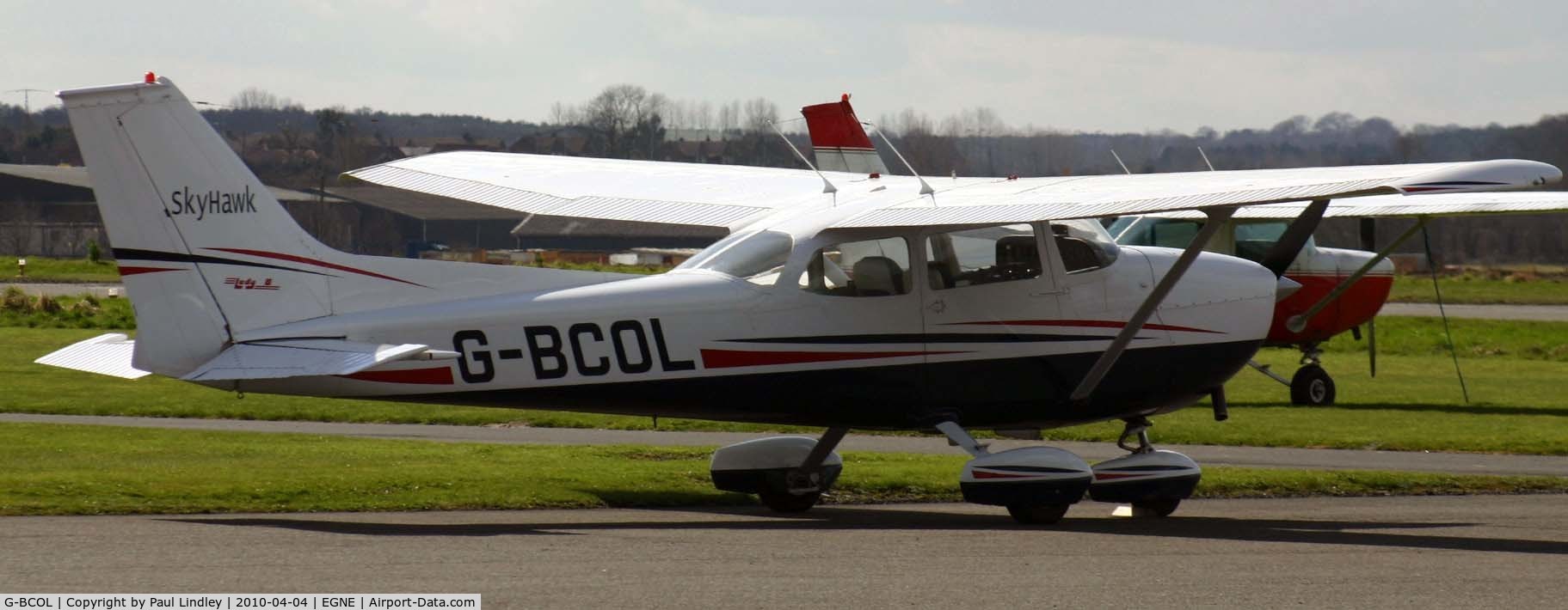 G-BCOL, 1974 Reims F172M Skyhawk Skyhawk C/N 1233, Waiting !