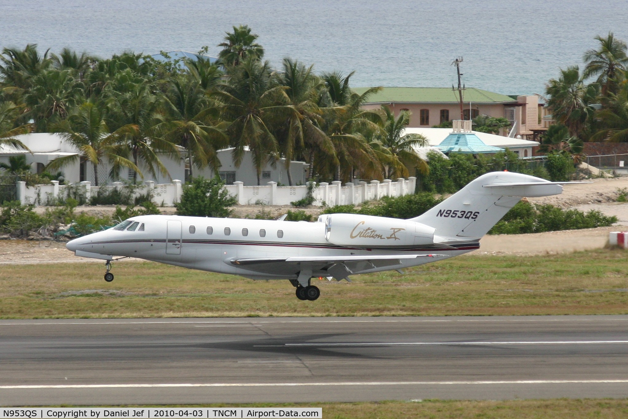 N953QS, 2001 Cessna 750 Citation X Citation X C/N 750-0153, N953QS landing at TNCM runway 10