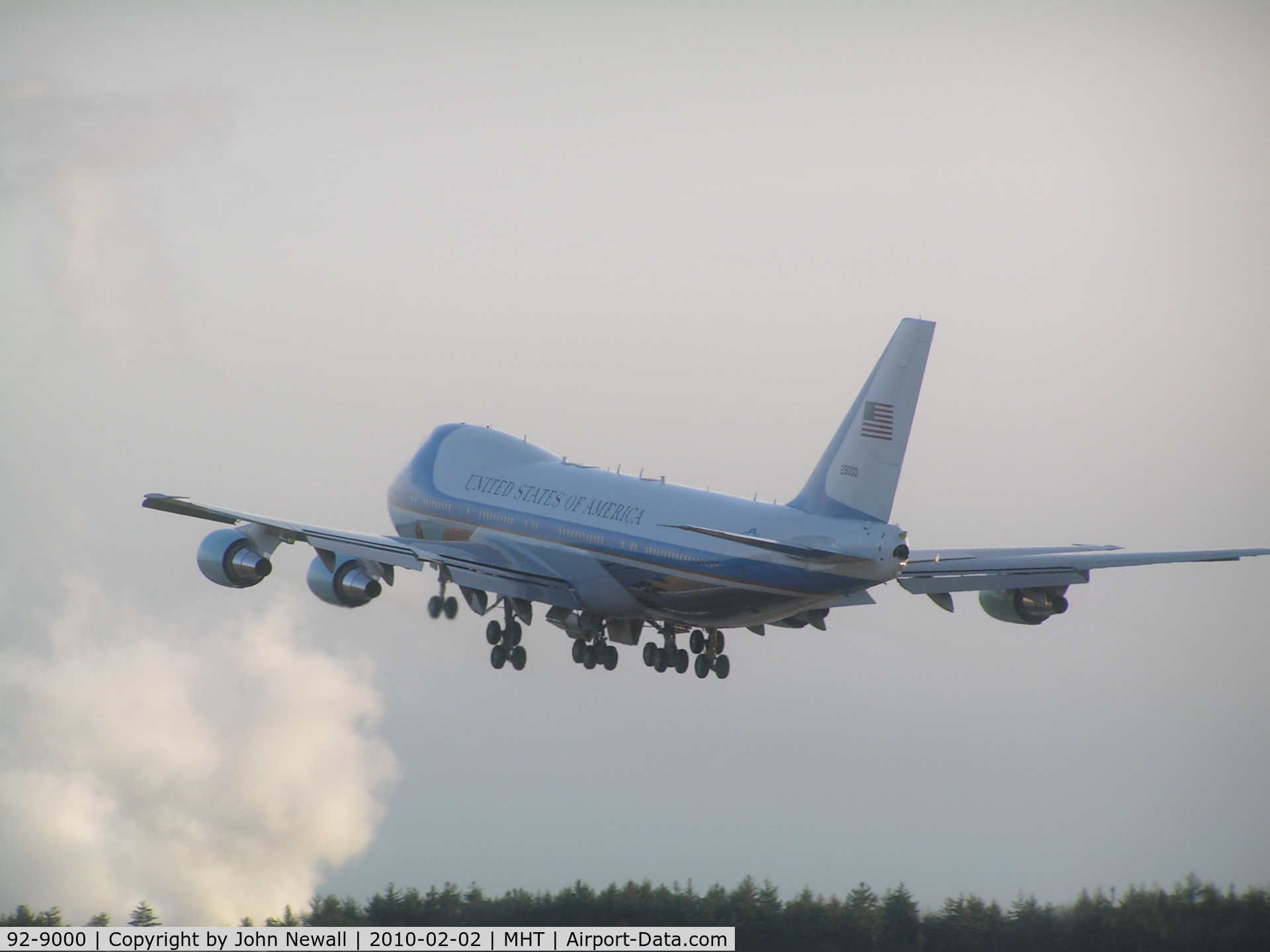 92-9000, 1987 Boeing VC-25A (747-2G4B) C/N 23825, Air Force One departing runway 17 to return to Andrews