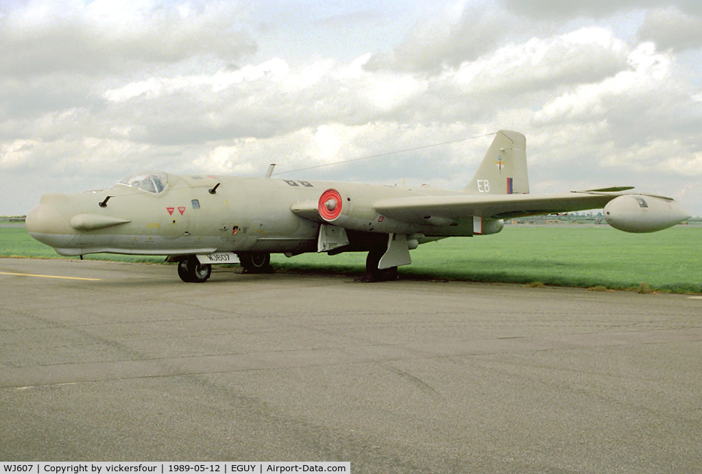 WJ607, 1953 English Electric Canberra T.17A C/N HP-174B, Royal Air Force. Operated by 360 Squadron, coded 'EB'.