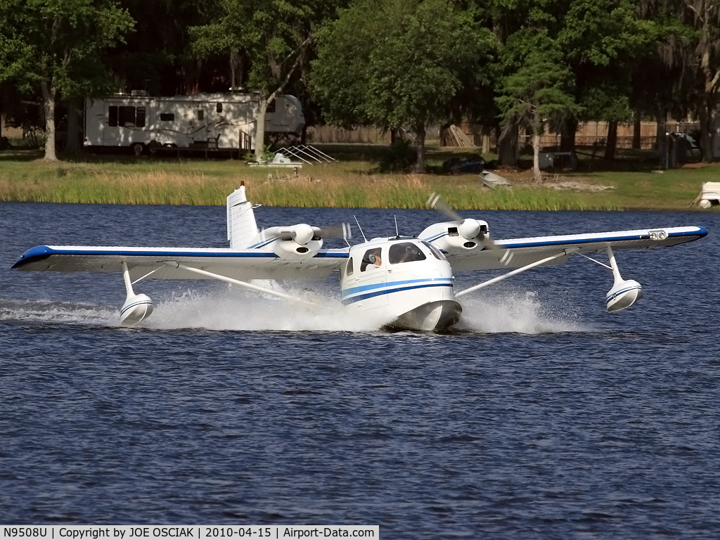 N9508U, 1982 STOL Aircraft UC-1 Twin Bee C/N 022, Landing on Lake Agnes