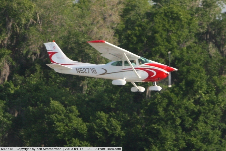 N52718, 1974 Cessna 182P Skylane C/N 18262795, Arriving at Lakeland, FL during Sun N Fun 2010.